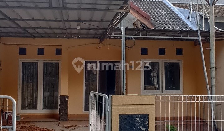 Di Sewakan Rumah di Belakang Mall Pakuwon Bekasi Di Sewakan Rumah di Belakang Mall Pakuwon Bekasi