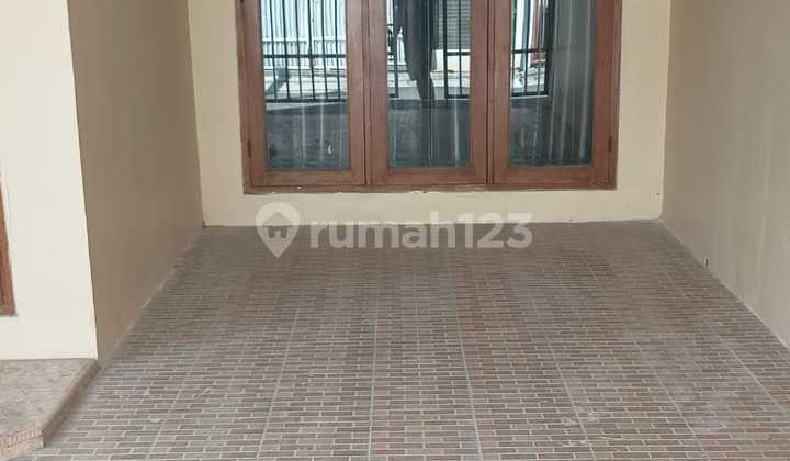 Di Jual Rumah 2,5 Lantai di Pondok Kelapa Jakarta Timur 2