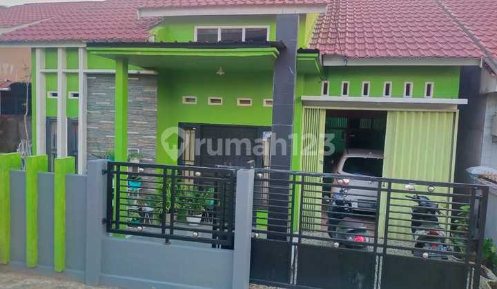 Dijual - Rumah Secondary - LT 142M² - LB -+138M² - Pontianak Barat.