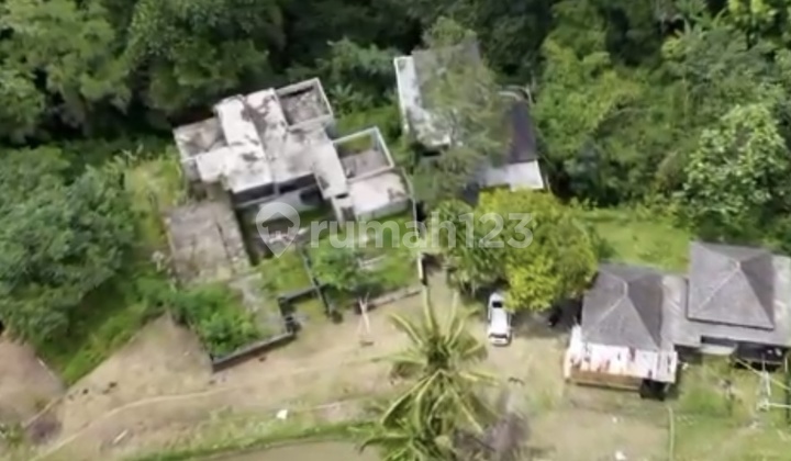 8000 M² Of Land With 5 Private Villas Including A River, Terraced Rice Fields, Green Forest, And A Private Waterfall 8000 M² Of Land With 5 Private Villas Including A River, Terraced Rice Fields, Green Forest, And A Private Waterfall