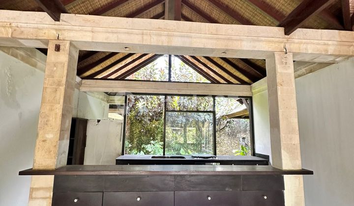 51.39 Are Of Raw Potential With 12 Villas Included