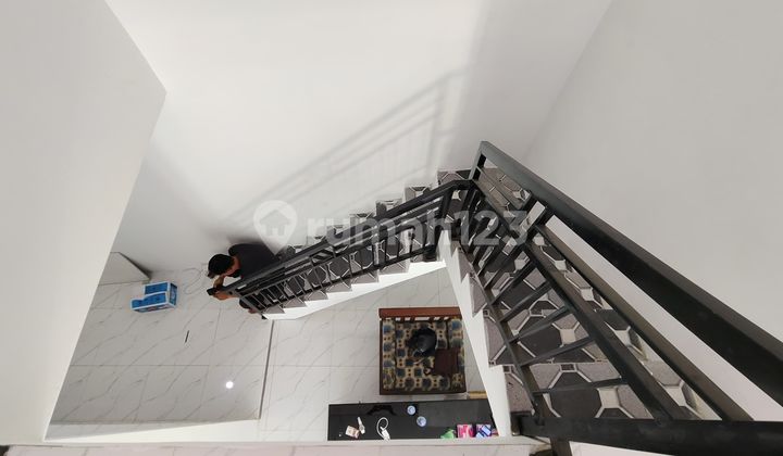 Cash Promo! 3-Bedroom 2-Story Ready-to-Occupy House in Depok 2