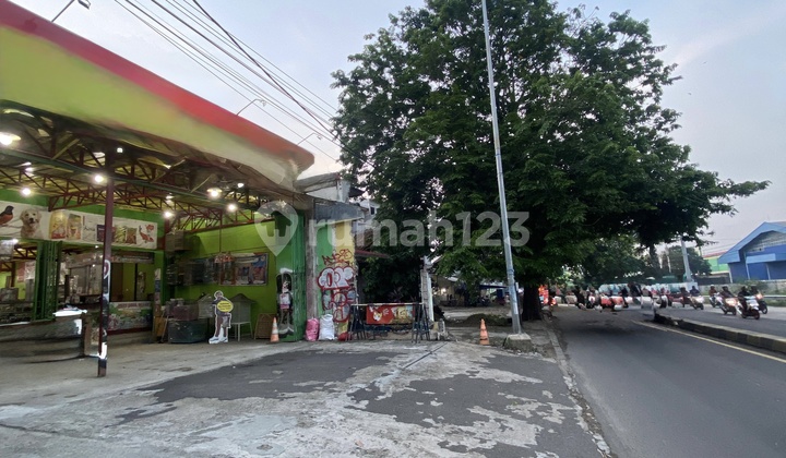 Tempat Usah Tempat Usah