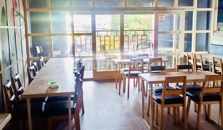 Ready-to-Use Commercial House 2