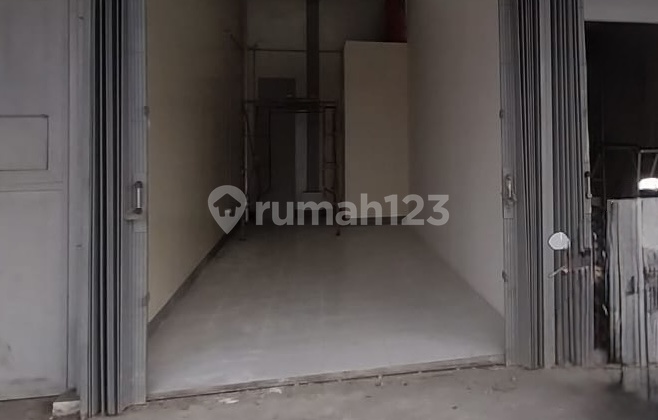 Disewakan Ruang Usaha Disewakan Ruang Usaha