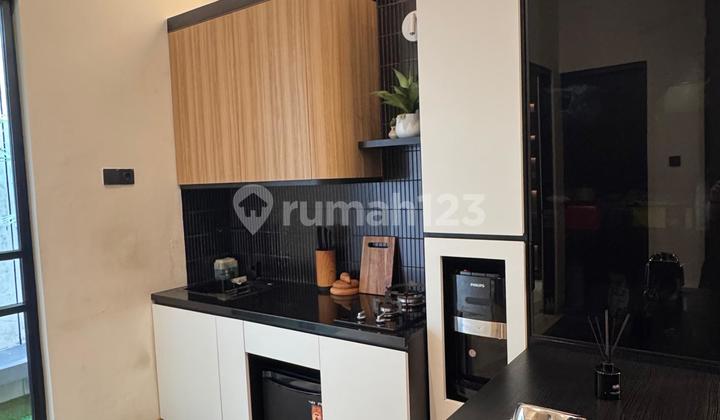 Fully Furnished House in Pakis