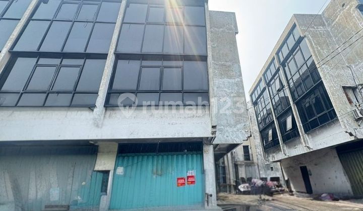 For Sale Via Auction Shop House in the Grand Ruko Complex