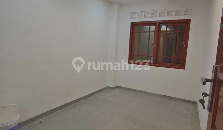 Rumah Minimalis Modern 3 Lantai di Rawalumbu di Bawah Harga Pasar 2