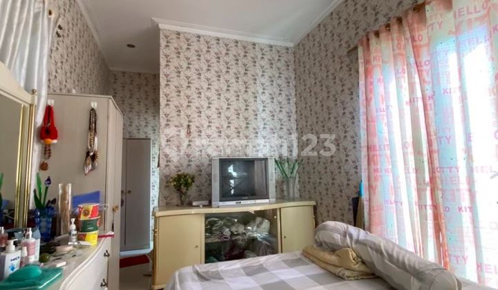 Rumah Hoek Premium Full Furnished di Kota Wisata Cocok untuk Keluarga Besar 2