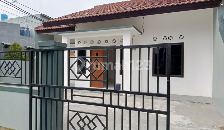 Corner House in Klapanunggal Spacious and Affordable, Easy on the Wallet 2