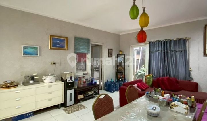 Luxurious, Cool, and Comfortable Residence in the Strategic Heart of Cibubur Tourist City. 2