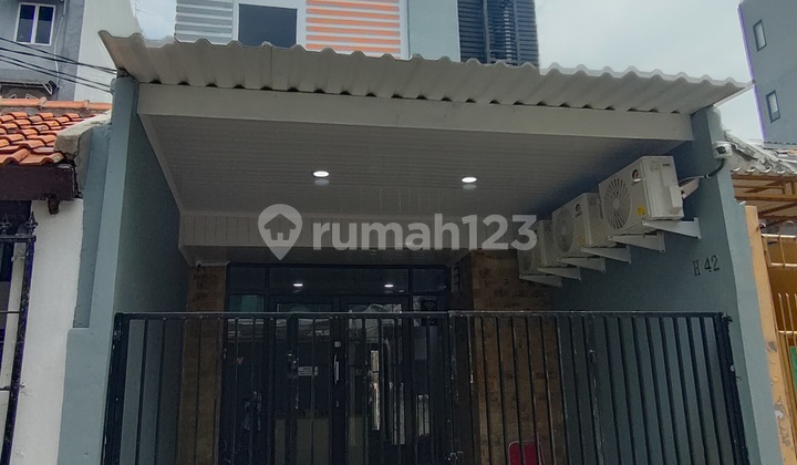 Dijual Properti Kost-Kostan Aktif Produktif Berlokasi di Jalan Mangga Besar, Jakarta, Salah Satu Kawasan Paling Strategis dan Bernilai Tinggi di Pusat Kota.