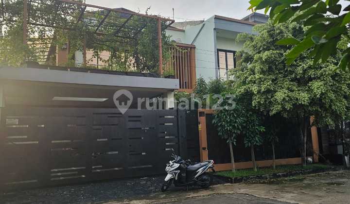 Rumah dengan Private Pool Rawalumbu Akses Tol dan LRT Bekasi Timur 2