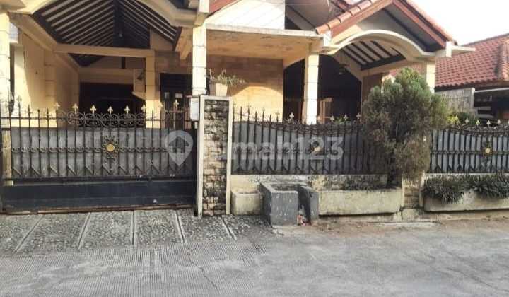 Rumah 2 Lantai Desain Ukiran Jawa Dekat LRT dan Tol Harga Super Menarik