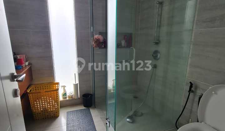 Luxury House with PPJB Legality, South Facing in Cipondoh, Tangerang 2