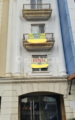 Ruko 4 Lantai Dekat ke Cbd Kuningan, Jakarta Selatan