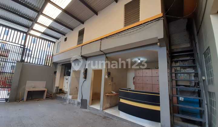 Gudang 3 Lantai Semi Furnished Free Genset dan Lift Barang di Pik Gudang 3 Lantai Semi Furnished Free Genset dan Lift Barang di Pik