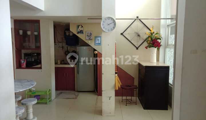 North-Facing House Near Lippo Mall Kemang and Blok M in Cipete