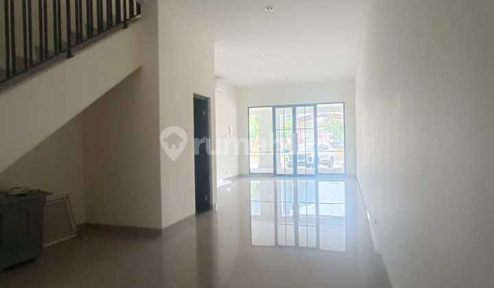 3-Storey Ready-to-Use Shop House Facing Main Road in Gading Serpong 3-Storey Ready-to-Use Shop House Facing Main Road in Gading Serpong