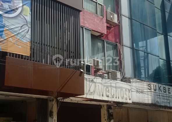 Ruko 4 Lantai Lokasi di Jalan Utama Sangat Strategis, Mampang
