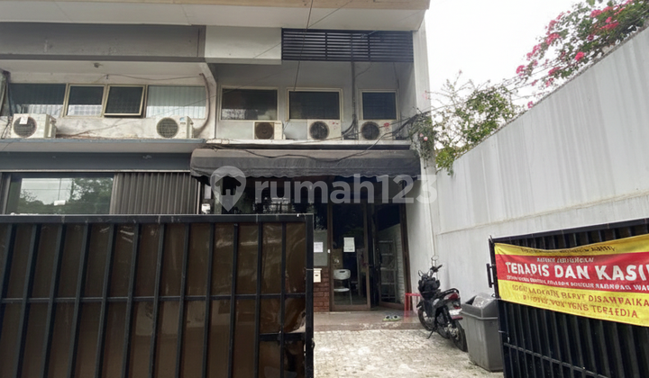 Ruko 3.5 Lantai Siap Pakai SHM PBB Lengkap di Gandaria, Jaksel
