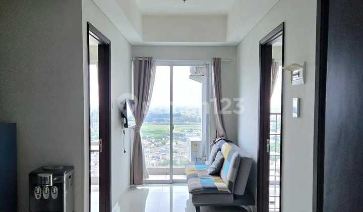 Apartemen Full Furnished dengan 3 Bedroom di Cengkareng, Jakbar