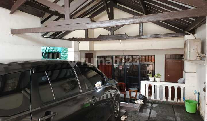Rumah 7 Kamar Strategis Hitung Tanah di Ciputat, Tangsel 2