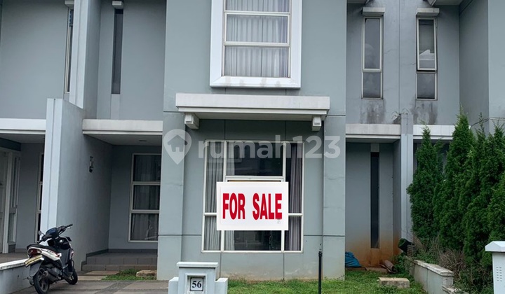 Rumah 2 Lantai Hadap Barat Daya di Suvarna Sutera, Cikupa