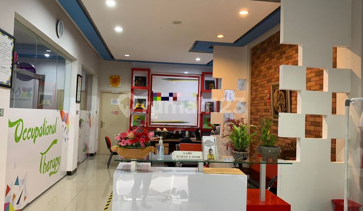 3.5-Story Shop House Building HGB Certificate Ready for Use on Jombang Raya Street