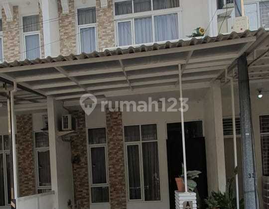 Rumah Bangunan 2 Lantai Free AC 3 Unit di Kebon Jeruk, Jakbar