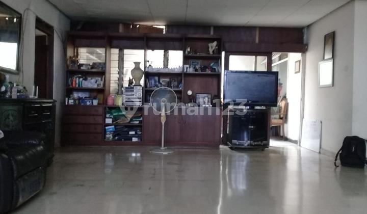 Rumah SHM 3 Kamar Tidur dengan 2 Gudang Dekat Busway di Jaksel 2