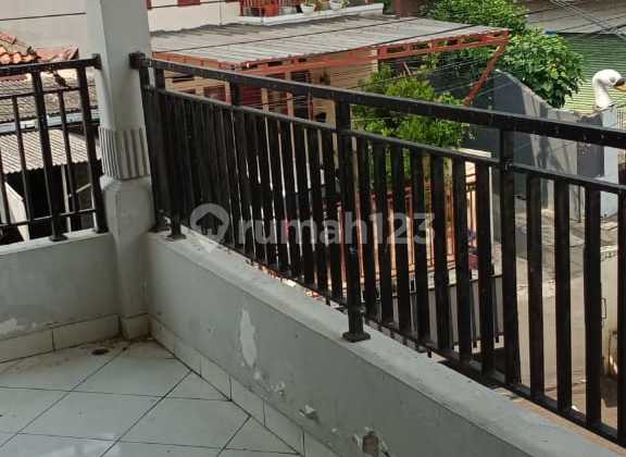 Rumah dengan Area Lapang di Kebagusan, Jaksel 2