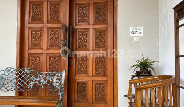 Rumah Mewah Hadap Utara Bangunan 3 Lantai di Cilandak, Jaksel