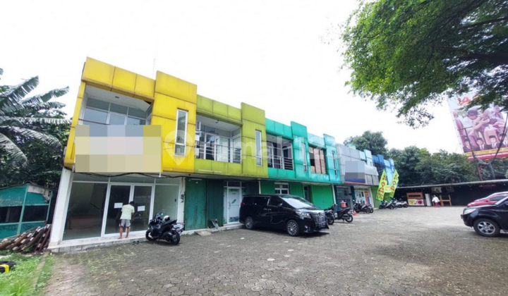  New Shophouse Available 9 Units Unfurnished Near Campus and Station 2