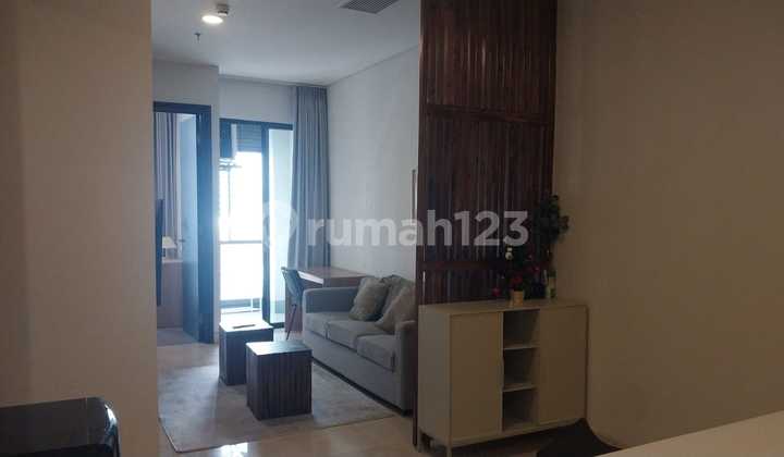 Sudirman Suites Lantai 8 For Rent