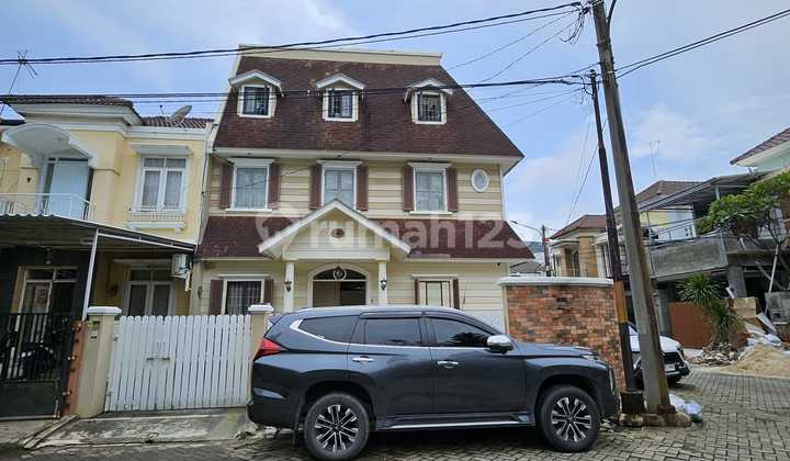 Rumah Mutiara Taman Palem 4+1Br Lokasi Strategis Cengkareng - H10011 Rumah Mutiara Taman Palem 4+1Br Lokasi Strategis Cengkareng - H10011