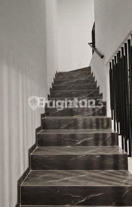 Rumah Baru Manyar Jejer, Deket Petra 2