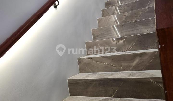 Rumah Baru Gress Rungkut, Nyaman, Belakang Raya 2