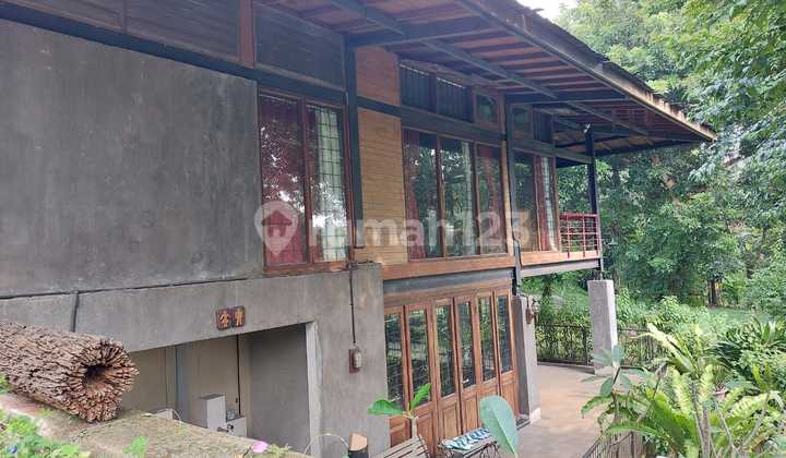 Rumah Unik 3 Lantai, di Selatan Jakarta