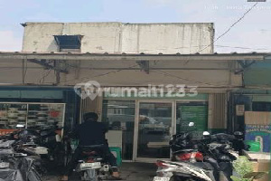 Shop House Ready for Rent, Strategically Located on a Busy Street, Tangerang