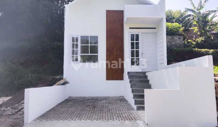 House in Cileunyi Strategic Location Lighter Price House with SHM 2