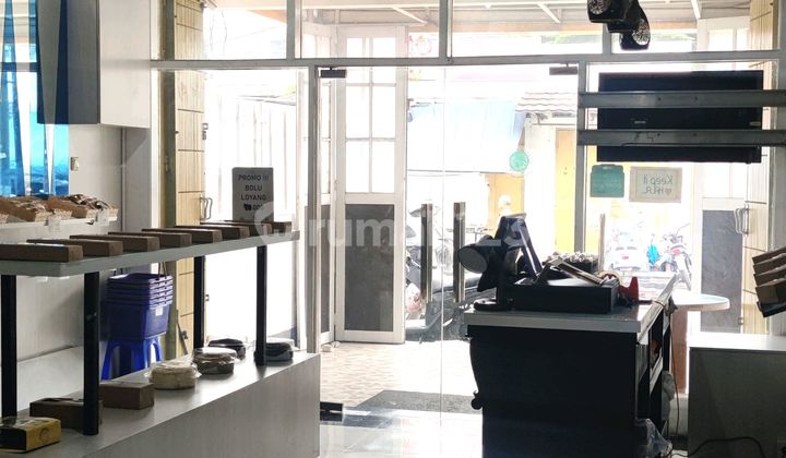 For Sale: Sturdy and Good Shop House in East Jatinegara 2