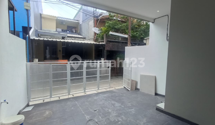 New House for Sale in BCS Gading 2