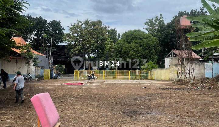 Land Plot for Rent in the Cipayung Area