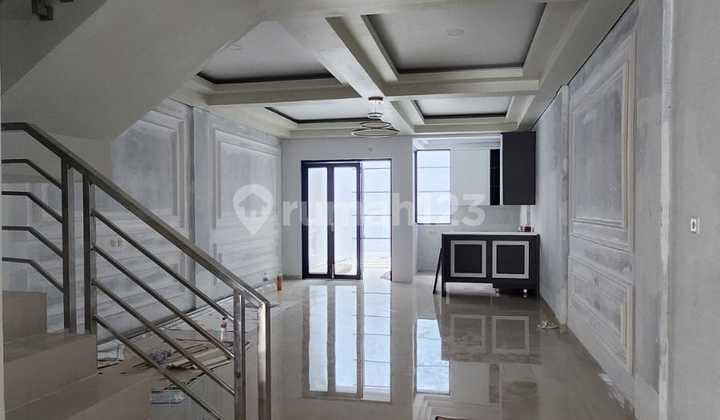 Dijual Rumah Baru Minimalis Interior Cantik di Gading Griya Residence 2