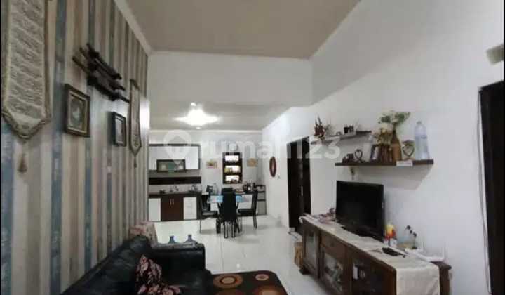 For Sale Well-Maintained Ready-to-Occupy House in Arcamanik, Bandung City 2