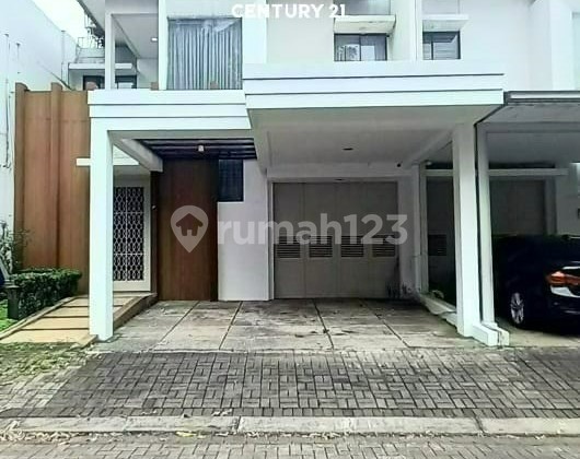 Rumah Luas Semi Furnished The Green BSD Cluster Blossom 0978