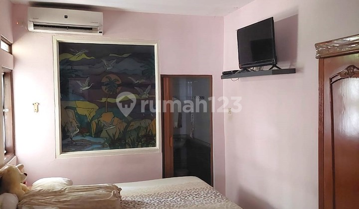 Dijual Rumah Siap Huni Besar dan Luas Dekat dengan Stasiun KRL Bintaro,