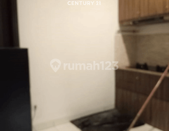 Semi-Furnished House in The Icon BSD Cluster 3888 2