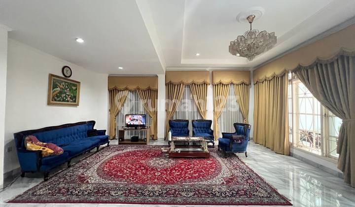 For Sale, Quiet and Strategic Area House in Menteng, Central Jakarta
